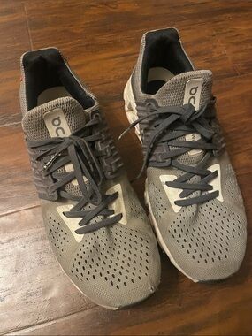 On Running Men’s Grey Athletic Running Shoes